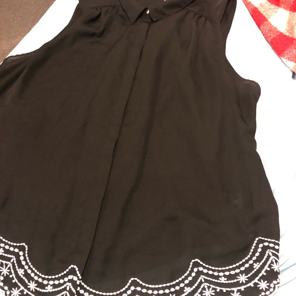 Elle Tops - Black collared blouse